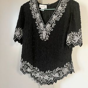 Vintage LAURENCE KAZAR beaded top with zipper in back. Size Medium